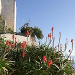 Hébergement de vacances Maison La Tropezienne ... New • Fabulous 5* Luxe & Terrasse • 6p. Old Town *