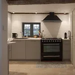 Maison La Tropezienne ... New • Fabulous 5* Luxe & Terrasse • 6p. Old Town Hébergement de vacances *