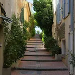 Maison La Tropezienne ... New • Fabulous 5* Luxe & Terrasse • 6p. Old Town Ferienhaus *