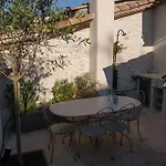 Maison La Tropezienne ... New • Fabulous 5* Luxe & Terrasse • 6p. Old Town Ferienhaus *