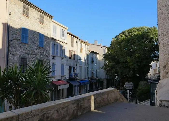 Maison La Tropezienne ... New • Fabulous 5* Luxe & Terrasse • 6p. Old Town Дом отдыха Антиб