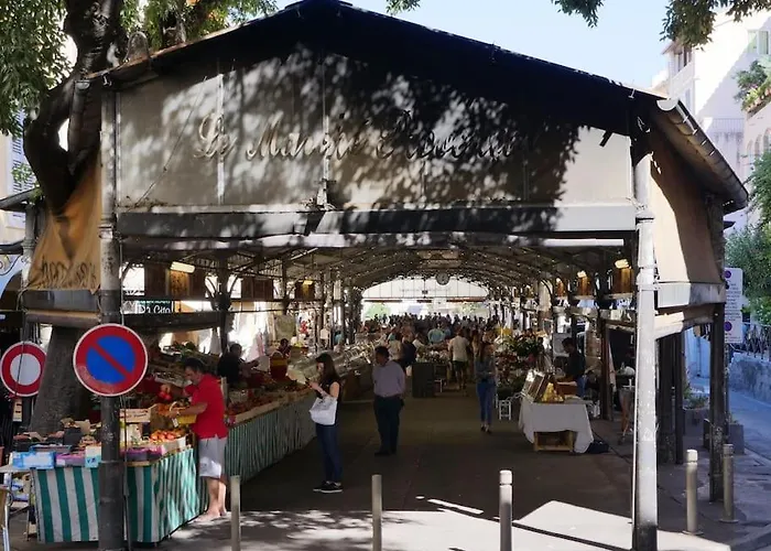 Maison La Tropezienne ... New • Fabulous 5* Luxe & Terrasse • 6p. Old Town Дом отдыха Антиб