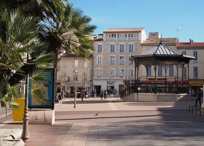 Maison La Tropezienne ... New • Fabulous 5* Luxe & Terrasse • 6p. Old Town