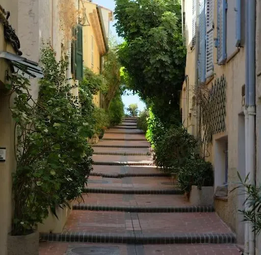 Maison La Tropezienne ... New • Fabulous 5* Luxe & Terrasse • 6p. Old Town Ferienhaus *