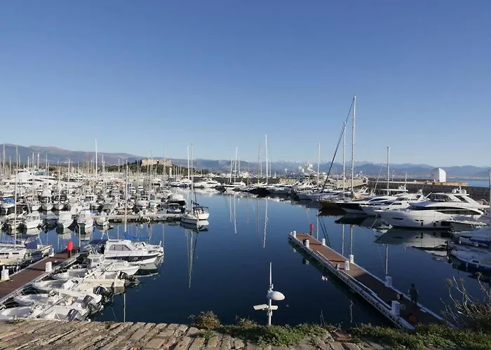 Maison La Tropezienne ... New • Fabulous 5* Luxe & Terrasse • 6p. Old Town Дом отдыха