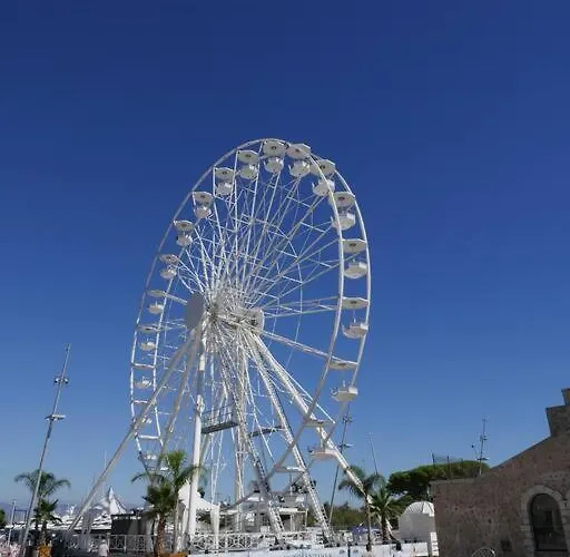 Maison La Tropezienne ... New • Fabulous 5* Luxe & Terrasse • 6p. Old Town Дом отдыха