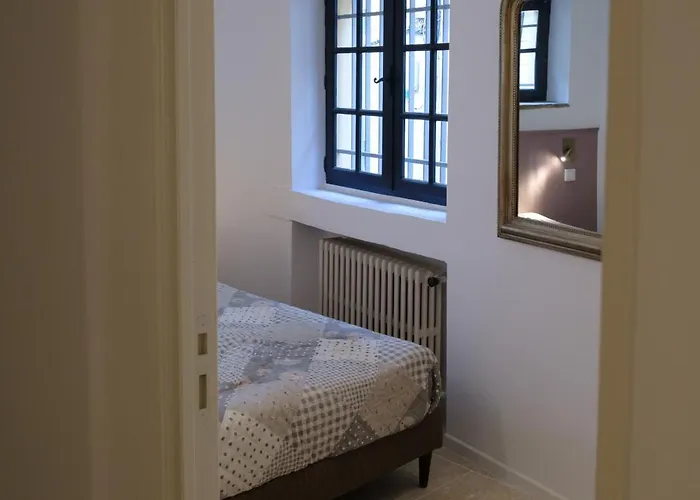 Maison La Tropezienne ... New • Fabulous 5* Luxe & Terrasse • 6p. Old Town *