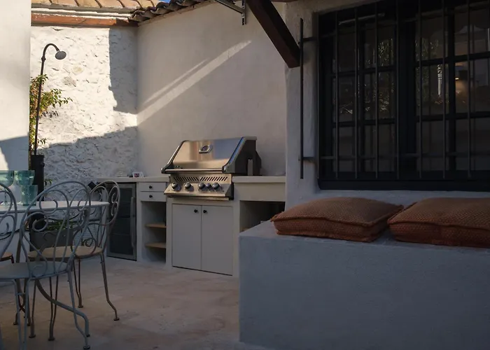 Maison La Tropezienne ... New • Fabulous 5* Luxe & Terrasse • 6p. Old Town Ferienhaus *