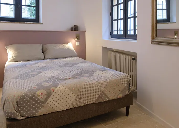 Maison La Tropezienne ... New • Fabulous 5* Luxe & Terrasse • 6p. Old Town