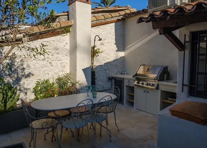 Maison La Tropezienne ... New • Fabulous 5* Luxe & Terrasse • 6p. Old Town Antibes