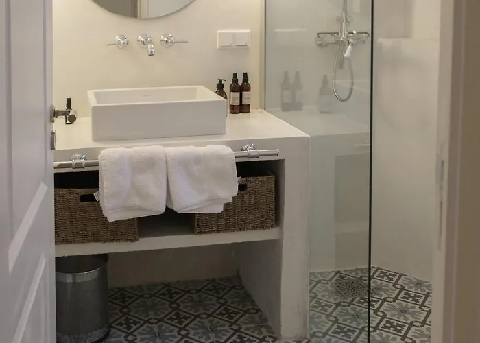 Maison La Tropezienne ... New • Fabulous 5* Luxe & Terrasse • 6p. Old Town *