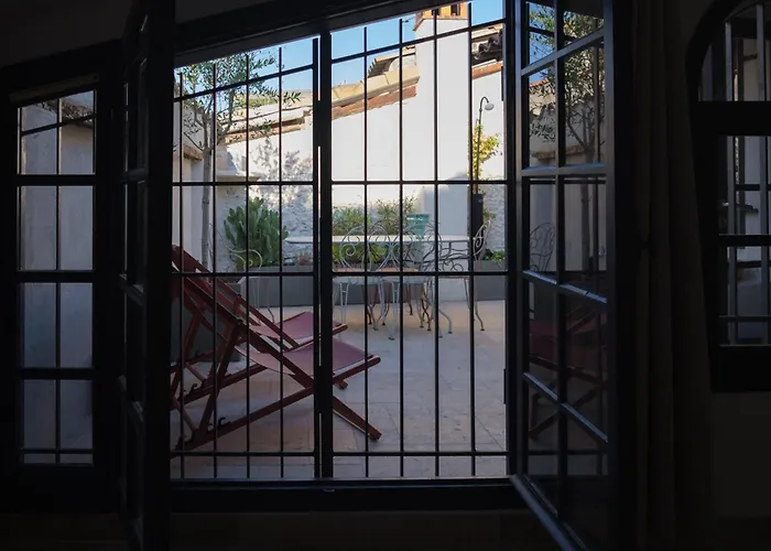 Feriehus Maison La Tropezienne ... New • Fabulous 5* Luxe & Terrasse • 6p. Old Town