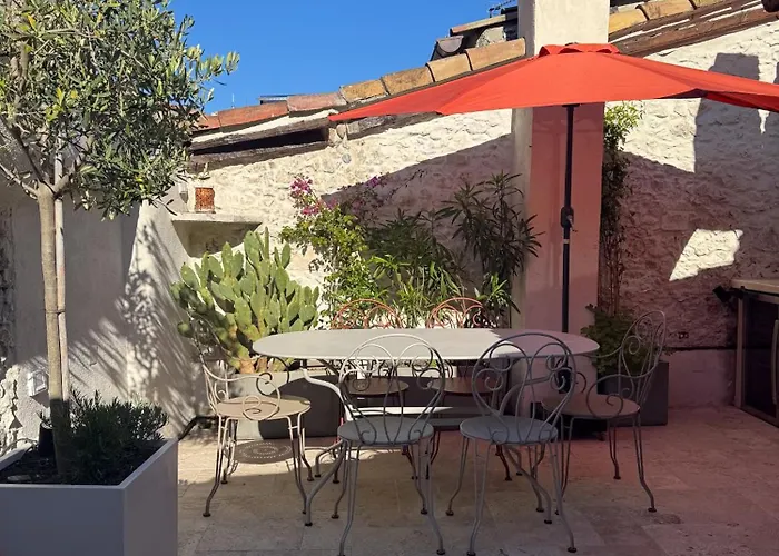 Maison La Tropezienne ... New • Fabulous 5* Luxe & Terrasse • 6p. Old Town * Антиб