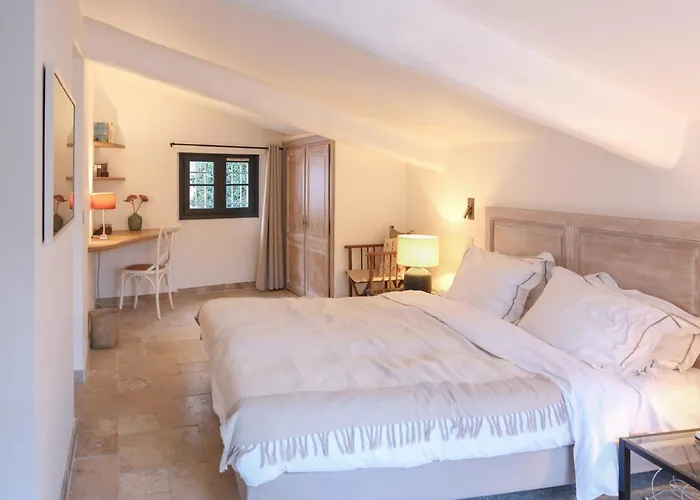 Maison La Tropezienne ... New • Fabulous 5* Luxe & Terrasse • 6p. Old Town