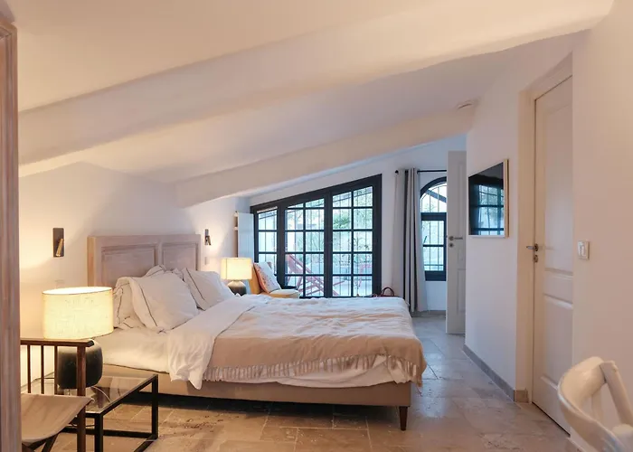 Maison La Tropezienne ... New • Fabulous 5* Luxe & Terrasse • 6p. Old Town Antibes